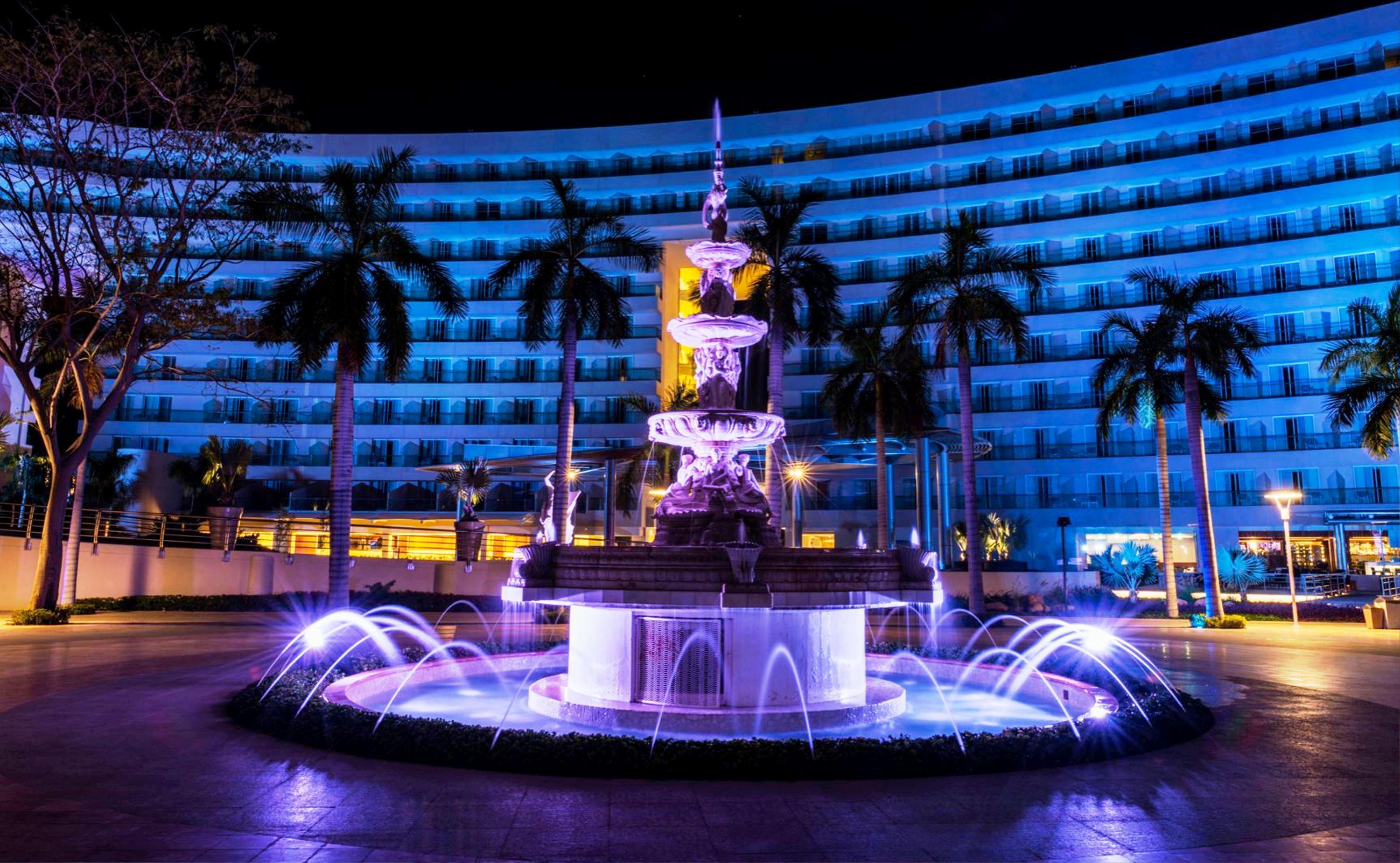 Palacio Mundo Imperial Riviera Diamante Acapulco Exterior photo Fountain at the Royal Plaza Hotel
