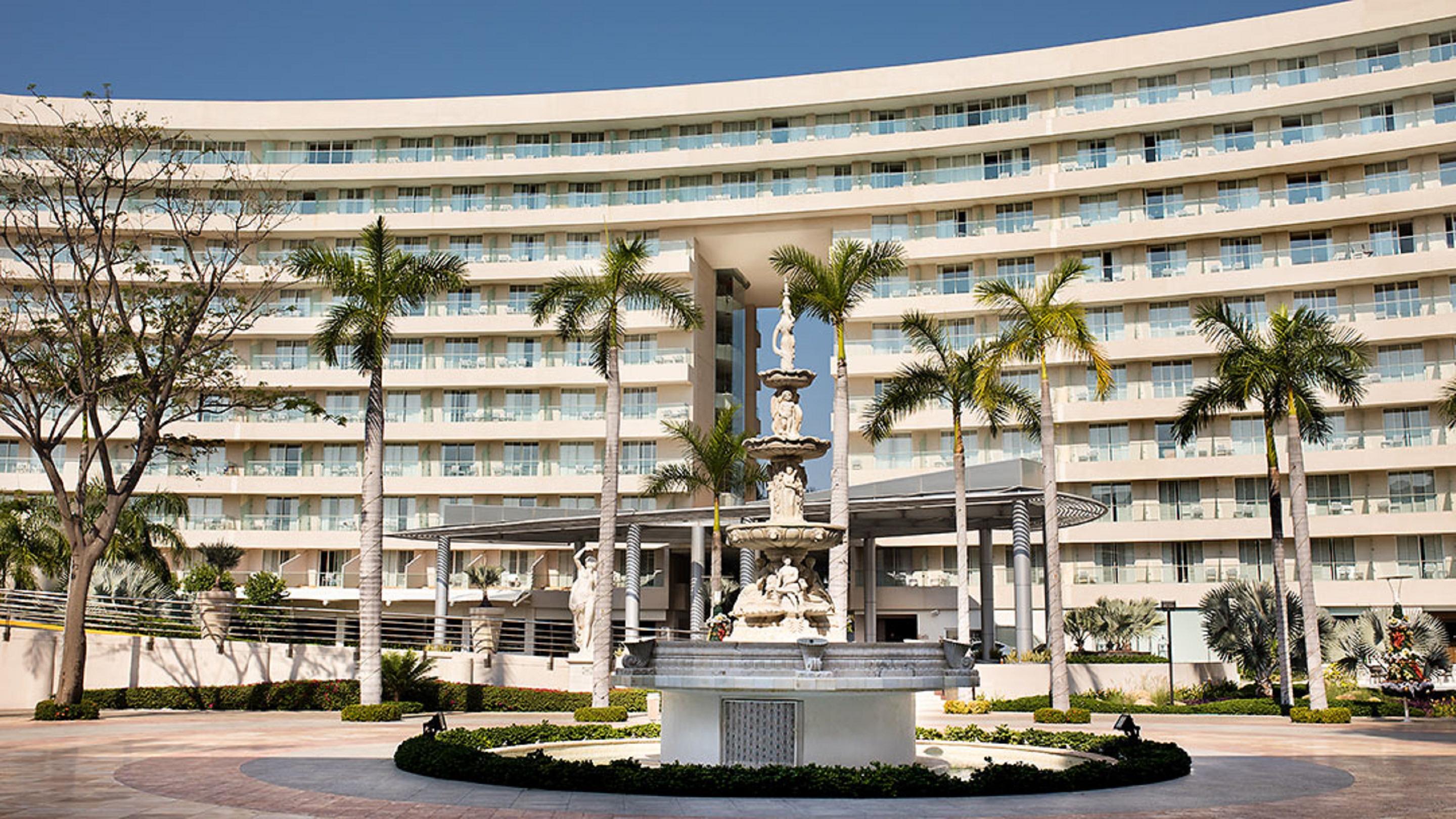 Palacio Mundo Imperial Riviera Diamante Acapulco Exterior photo The Fontainebleau Hotel